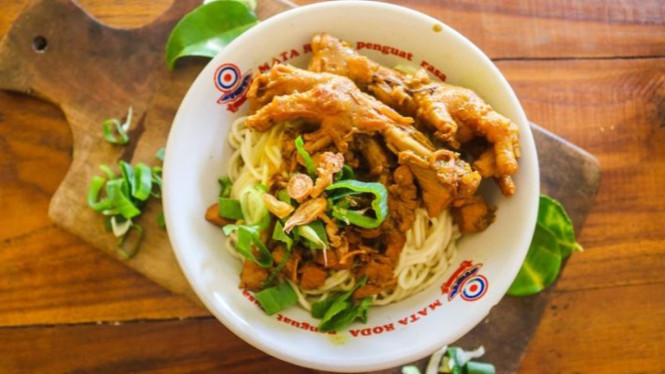 Mie Ayam Banyu Mili: Rasa Harian yang Menggigit Jiwa di Tegalkamulyan