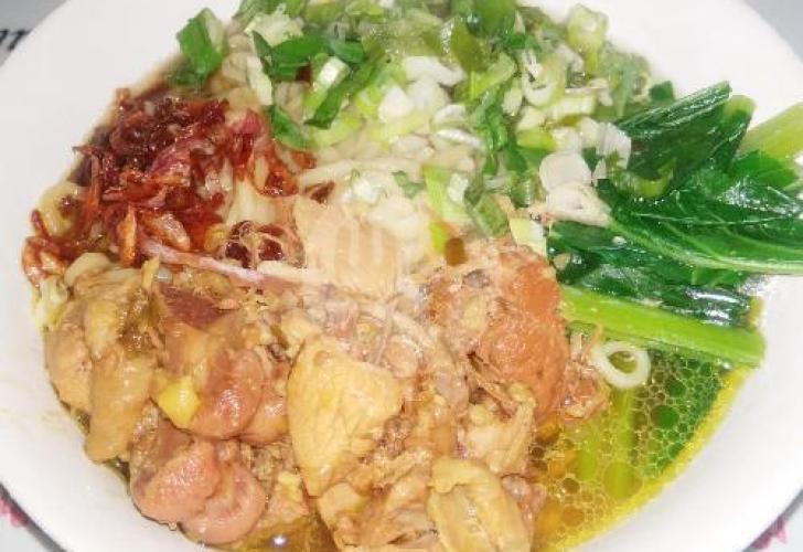 Mie Ayam Banyu Mili: Kenikmatan Sederhana yang Menyapa Setiap Pagi di Tegalkamulyan