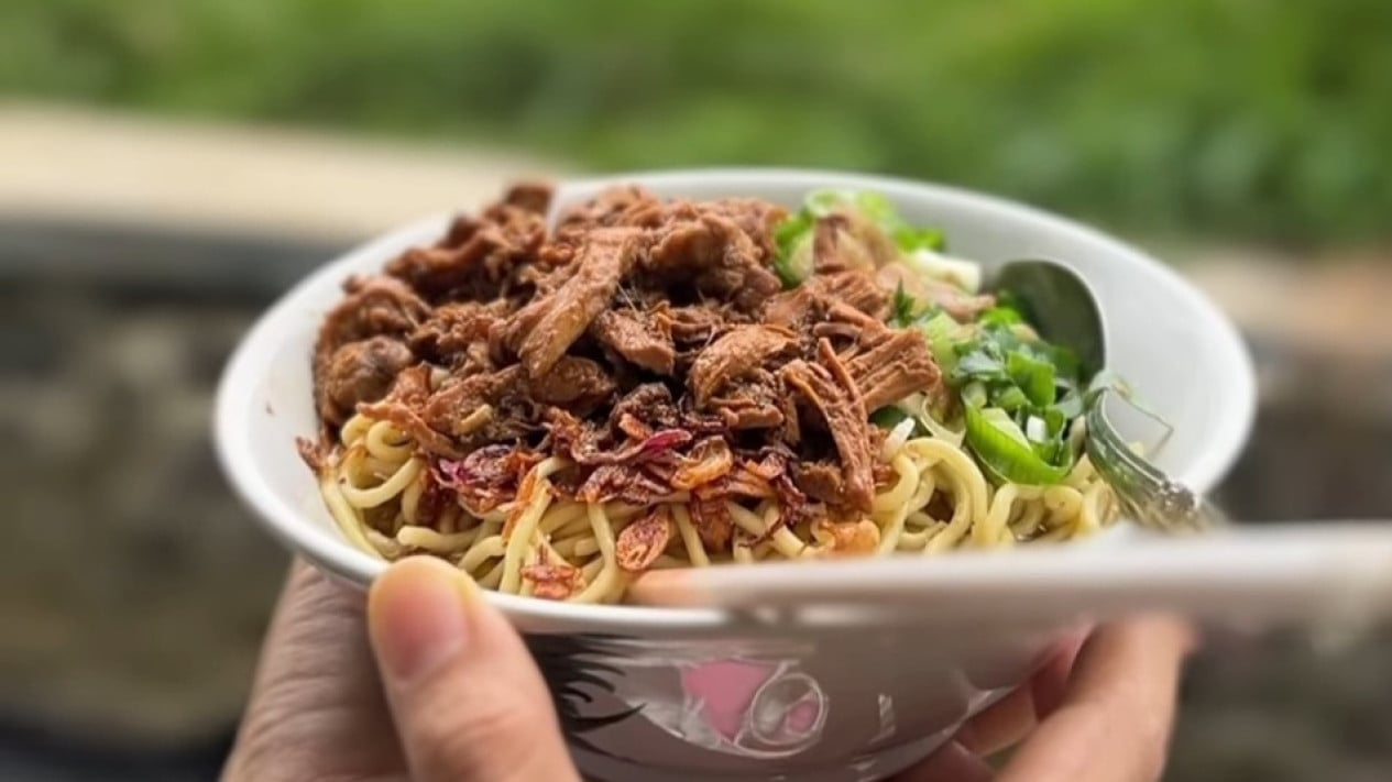 Mie Ayam Banyu Mili: Rasa yang Menghampiri Setiap Pagi di Tegalkamulyan