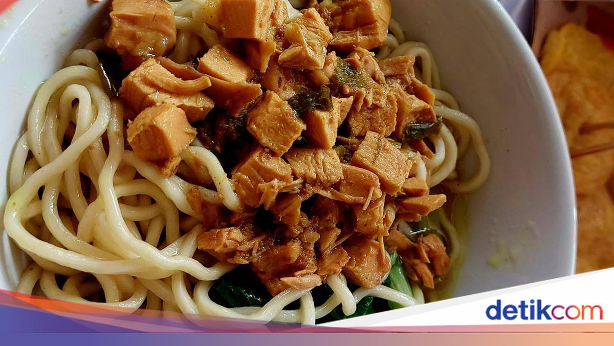 Mie Ayam Banyu Mili: Kenikmatan Sederhana yang Menghampiri Setiap Pagi di Tegalkamulyan